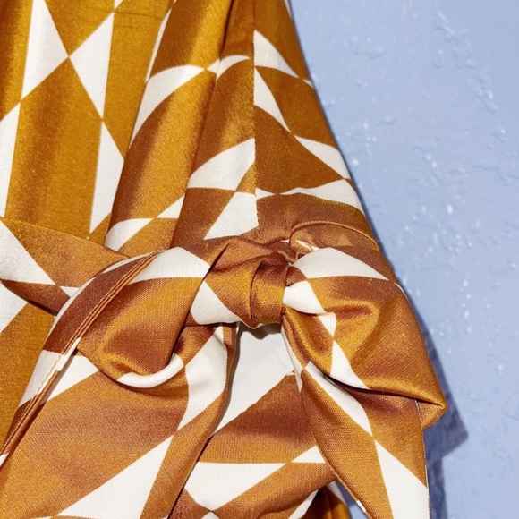 Tory Burch Haley Diamond Short Sleeve Silk Coat Size 6 - Picture 7 of 12